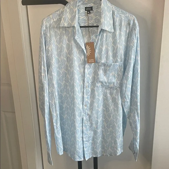 NEW 100%cotton Light Blue pattern button up shirt Sz M - Picture 1 of 3